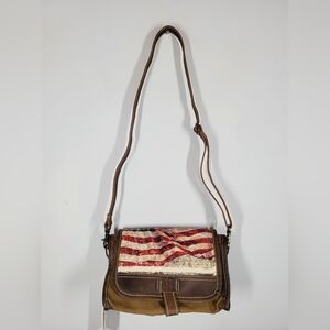 NWT SIXTEASE EMBLEM AMERICANA BAG